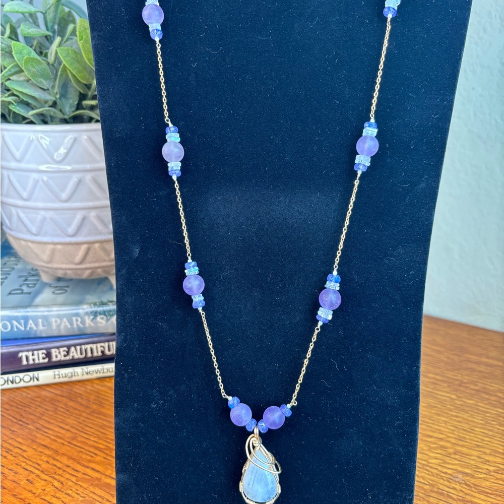 Handcrafted Purple and Gold Wire Necklace